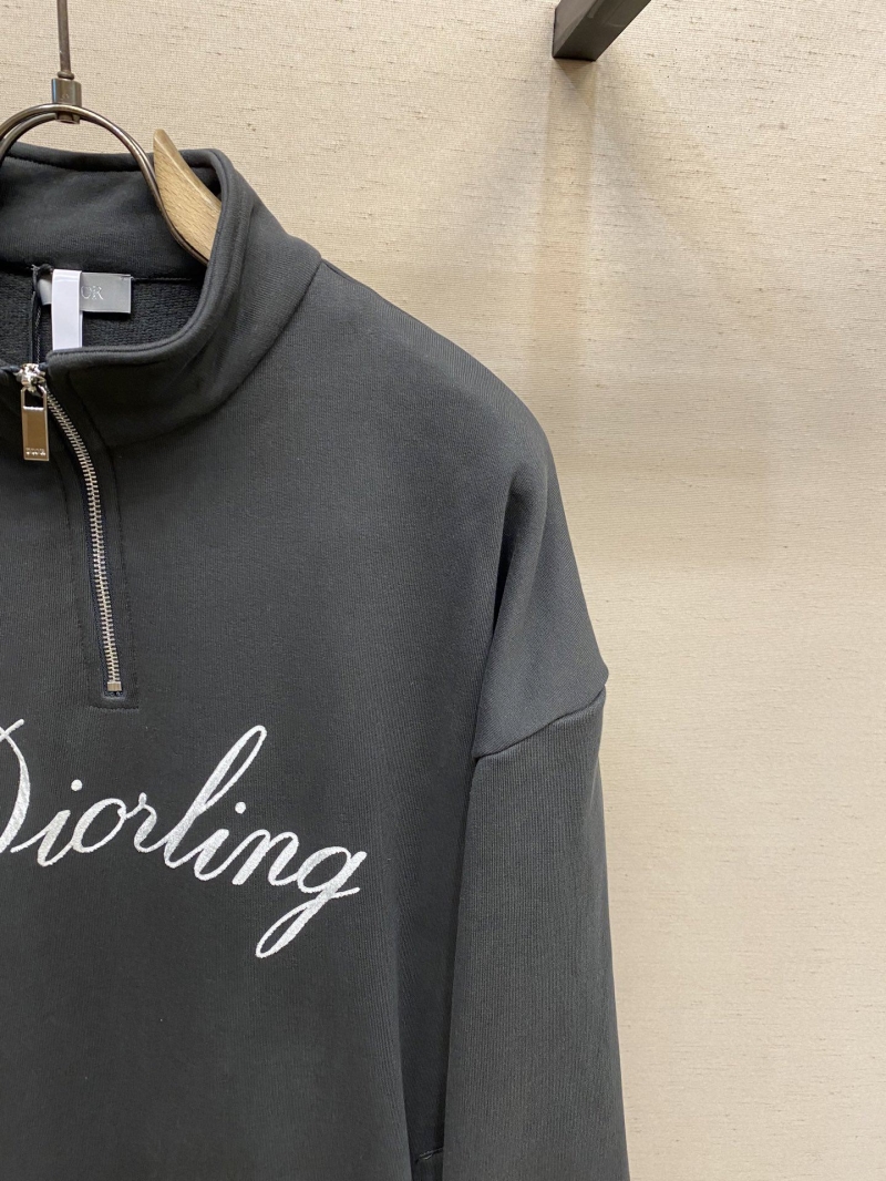 chr1st1an D10r outwear